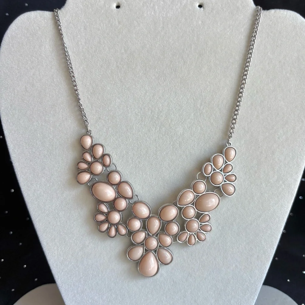 Women’s Beige Statement Bib Necklace - Fashion Jewelry